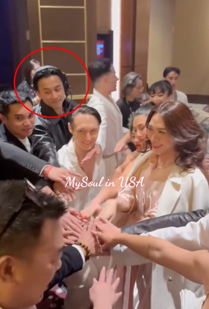 Mai Tài Phến bay qua Mỹ cùng Mỹ Tâm. Khoảnh khắc nam diễn viên xuất hiện ở hậu trường liveshow đang khiến nhiều người quan tâm và bất ngờ. (Ảnh chụp màn hình từ binhtamtamthau)