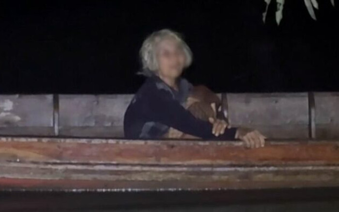 Nấu cơm rồi ngủ quên, bà cụ 86 tuổi khóc nấc kể lại chuyện xảy ra sau đó Ảnh 2