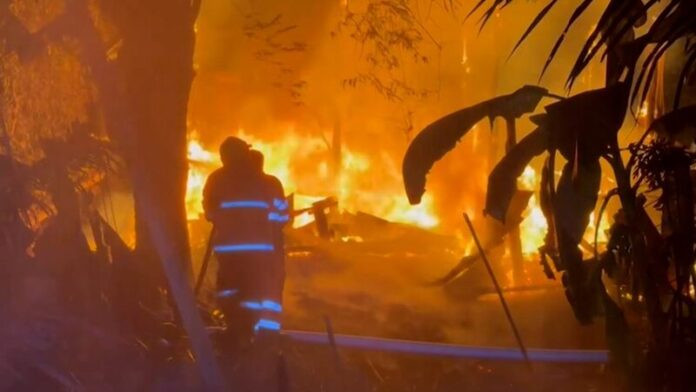 Nấu cơm rồi ngủ quên, bà cụ 86 tuổi khóc nấc kể lại chuyện xảy ra sau đó Ảnh 1