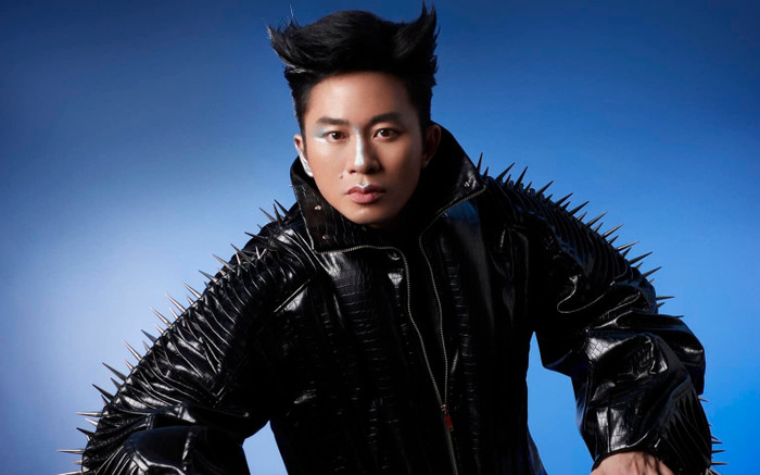 Bản hit 'Tái sinh' nổi tiếng tận nước ngoài, ca sĩ Tùng Dương nói gì? Ảnh 2