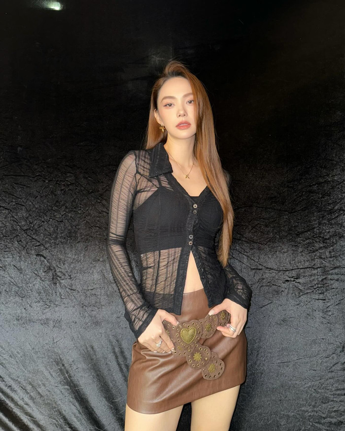 Minh Hằng nhanh chóng lấy lại vóc dáng thon thả sau hơn một năm sinh con. Ảnh: FBNV