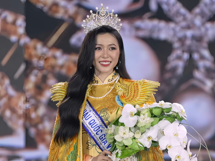 Khoảnh khắc đăng quang Hoa hậu của Nguyễn Ngọc Kiều Duy trong đêm chung kết Hoa hậu Quốc gia Việt Nam 2024.