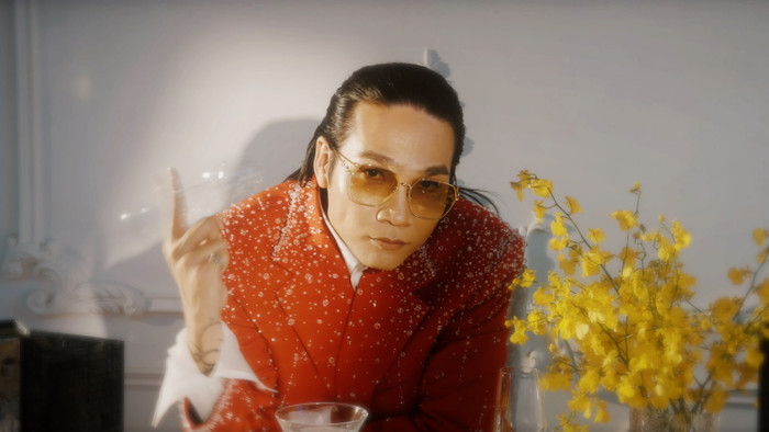 Nam ca sĩ - rapper Wowy tái xuất với diện mạo mới lạ sau gần 1 năm ở ẩn. (Ảnh: FBNV)