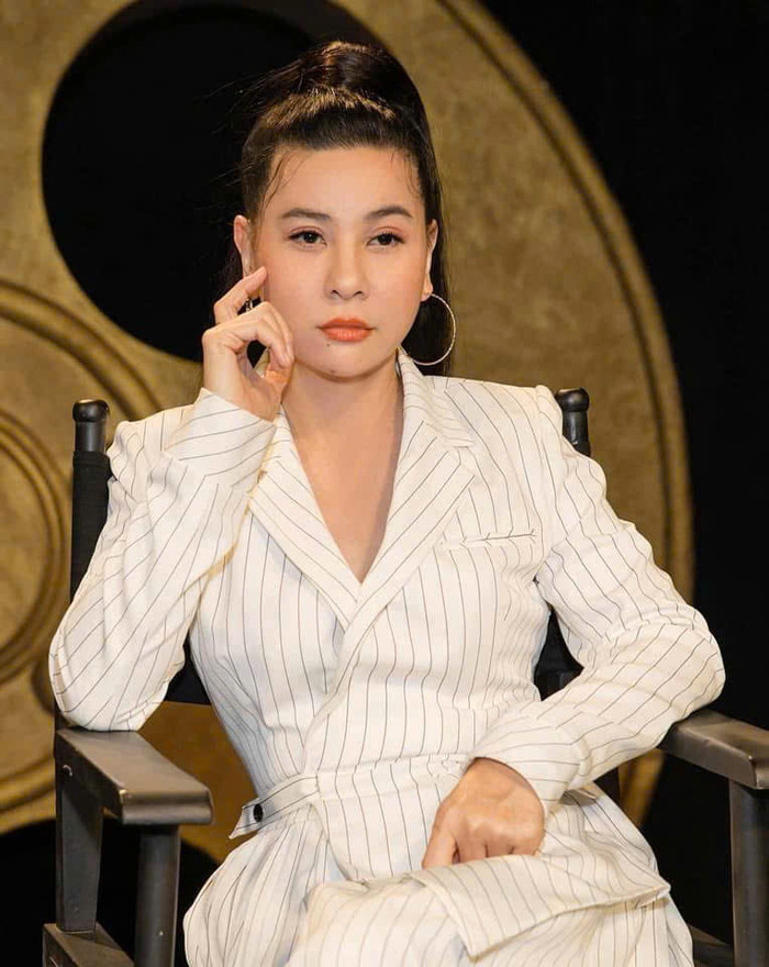 Cát Phượng đang chịu nỗi đau mất cha. Ảnh: FBNV