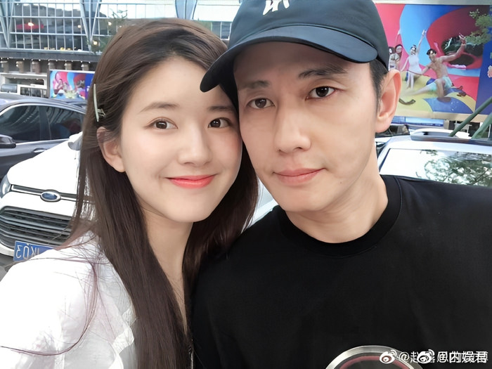 Trước đó, chia sẻ được cho là của bố Triệu Lộ Tư về tình hình của con gái từng đứng top 1 hot search.