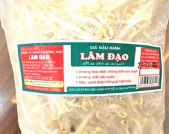 Giá sống được bán tại 'Bách hoá xanh' được đóng gói bao bì, dán tem. Ảnh: CAND