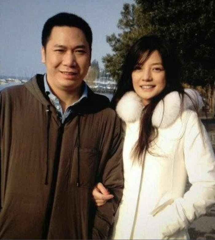 Vừa qua Triệu Vy vừa lên tiếng công khai đã ly hôn chồng doanh nhân.