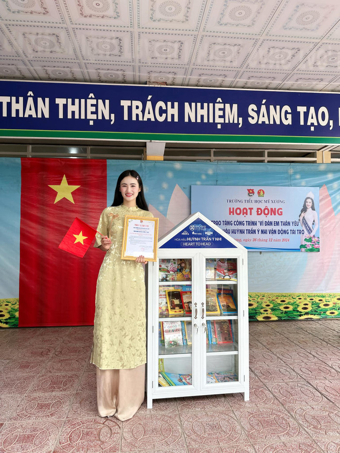 Việc quảng bá và tôn vinh nét đẹp truyền thống, văn hóa và bản sắc dân tộc thông qua trang phục được xem là điểm cộng cho đại diện Việt Nam trước thềm thi đấu quốc tế.  