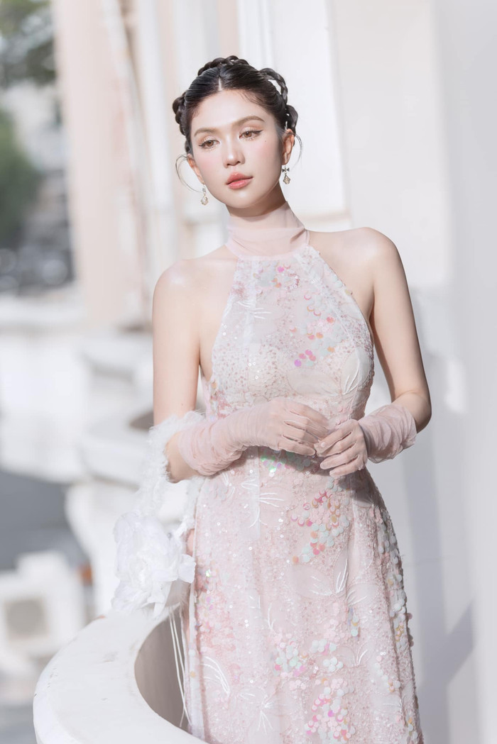Ngọc Trinh tự ti và lo lắng sẽ không còn được khán giả đón nhận, yêu thương.