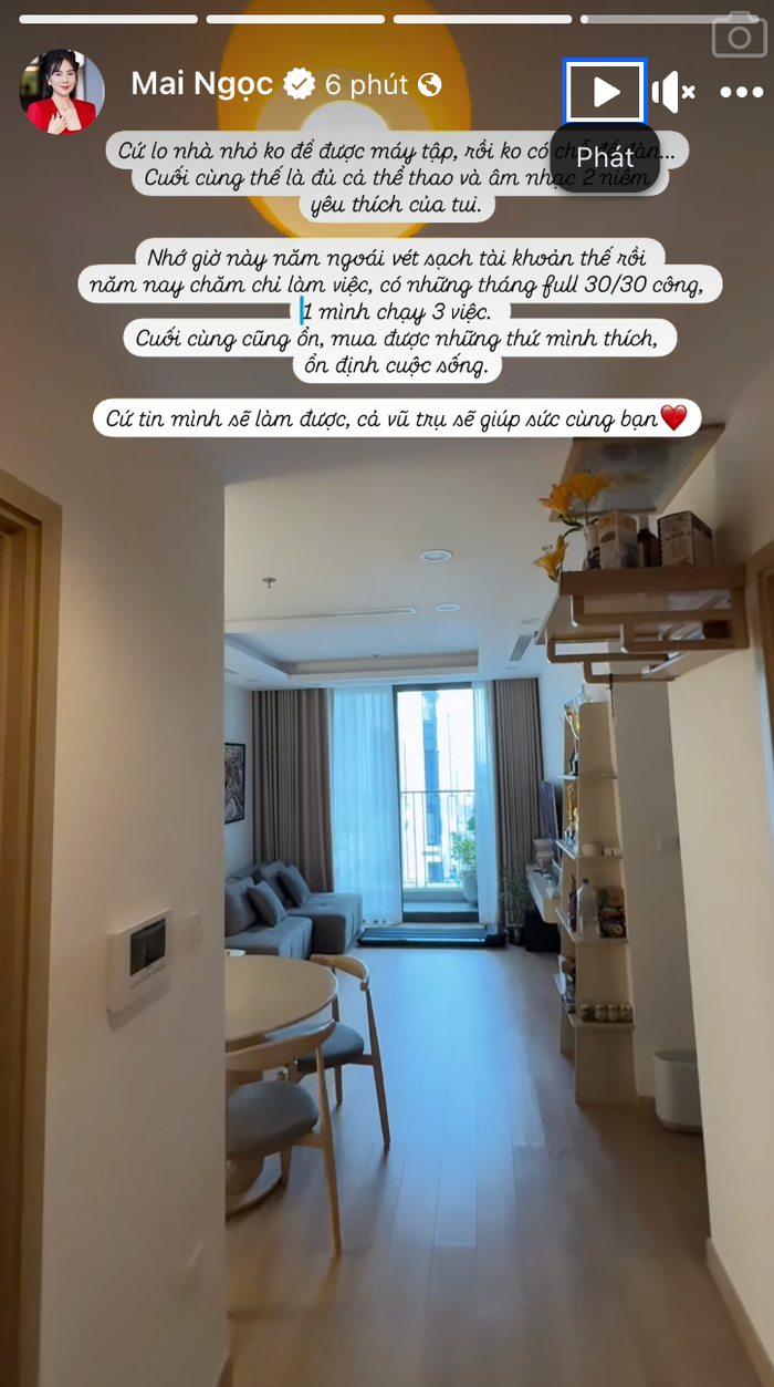 MC Mai Ngọc xúc động khi ngắm nhìn thành quả của bản thân sau một năm nỗ lực làm việc. Ảnh: Chụp màn hình