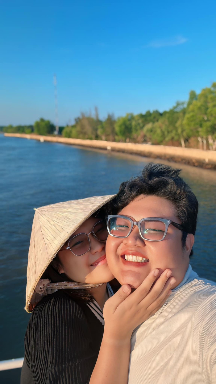 Phước Lộc được vợ ủng hộ trong công việc, là hậu phương vững chắc của anh. (Ảnh FBNV)