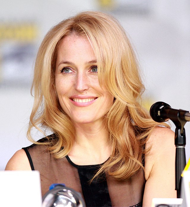 Gillian Anderson để lại dấu ấn khi thủ vai Jean Milburn trong series phim Sex Education.