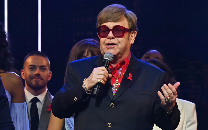 Huyền thoại âm nhạc Elton John thông báo mất thị lực ở tuổi 77 Ảnh 2