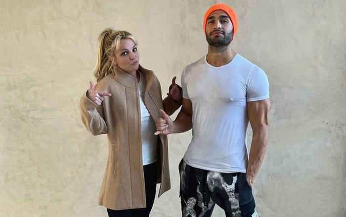 Nữ ca sĩ nổi tiếng ly hôn người chồng thứ 3, chính thức độc thân ở tuổi U50 Ảnh 2