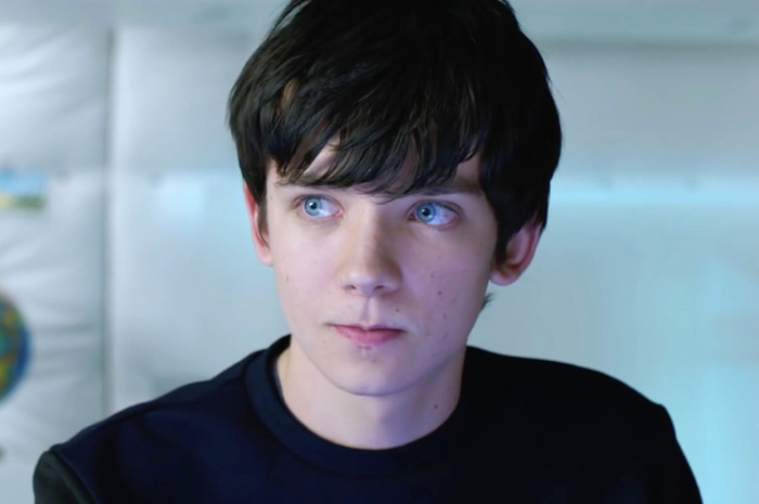 Second Best là tác phẩm đánh dấu lần đầu tiên Asa thử sức với vai trò diễn viên sân khấu sau phim Sex Education, The Boy in the Striped Pyjamas và X+Y.