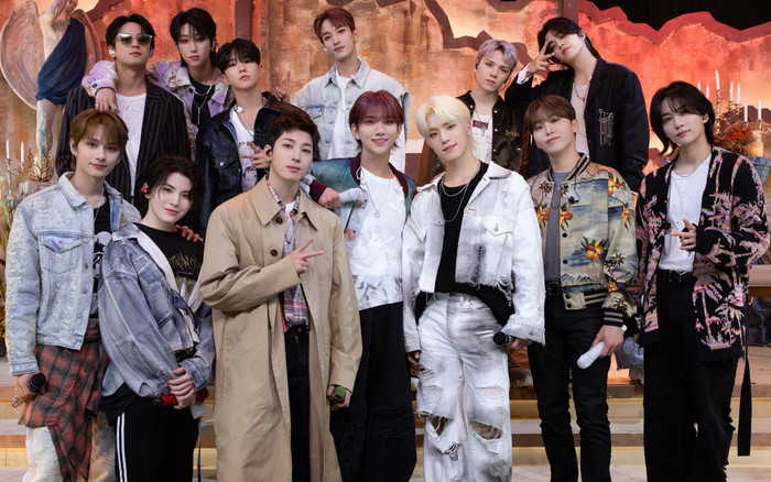SEVENTEEN gây tranh cãi khi biểu diễn tại Billboard Music Awards 2024 Ảnh 2