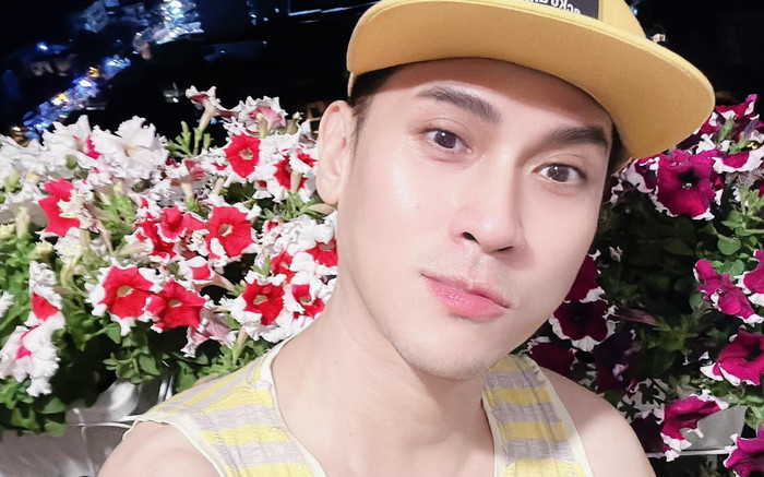 Thêm một nam ca sĩ Việt làm bố đơn thân ở tuổi 49? Ảnh 2