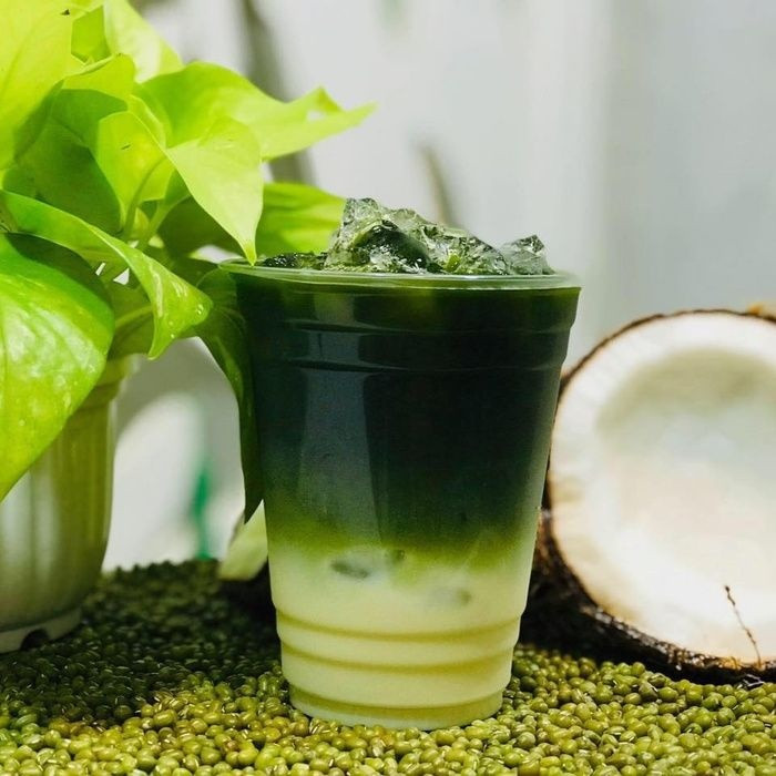 Rau má và đậu xanh chứa nhiều dưỡng chất có lợi cho sức khỏe lẫn vóc dáng.