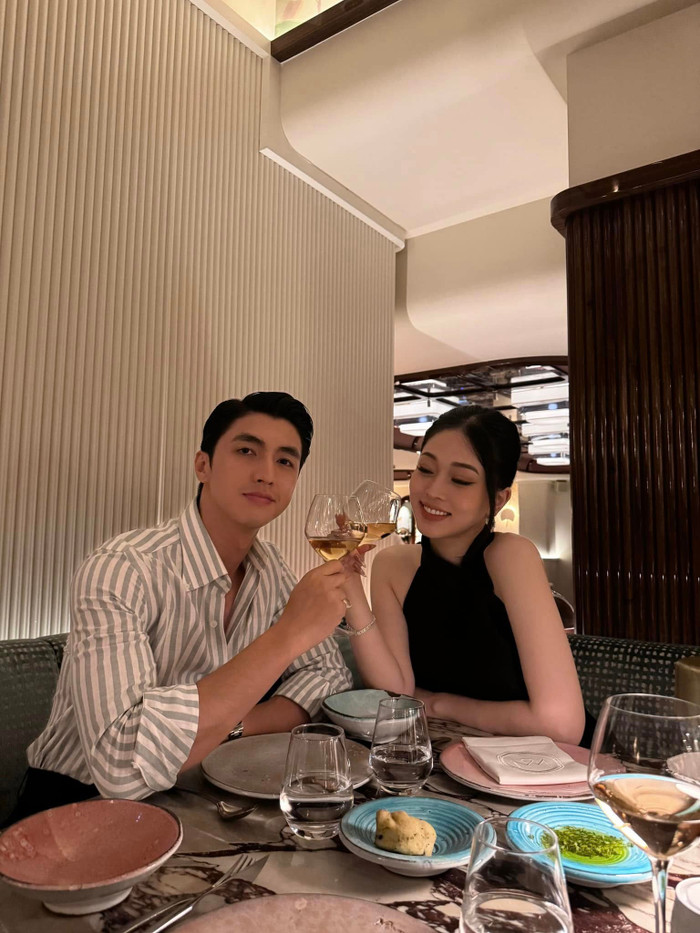 Á hậu Phương Nga và nam diễn viên Bình An dành nhiều thời gian để du lịch khắp nơi cùng nhau. (Ảnh: FBNV)