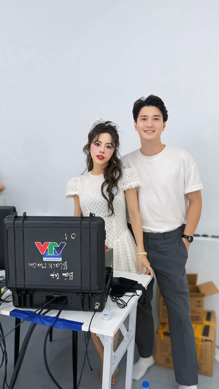 Cặp đôi đã đăng ký kết hôn hồi tháng 4 năm nay. (Ảnh FBNV)