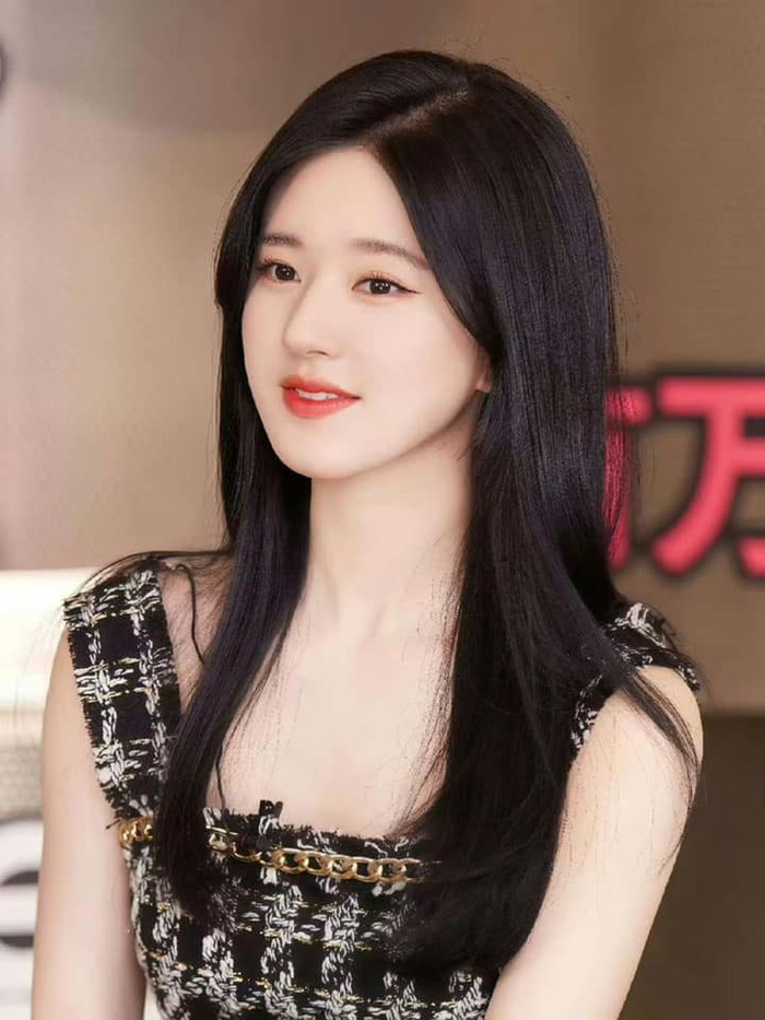 Thông tin về sức khỏe của Triệu Lộ Tư đang được khán giả quan tâm.