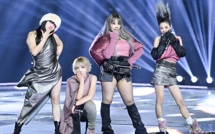 Park Bom được 'cứu nguy' trên sân khấu biểu diễn cùng 2NE1, thu về hơn 10 triệu lượt xem Ảnh 2