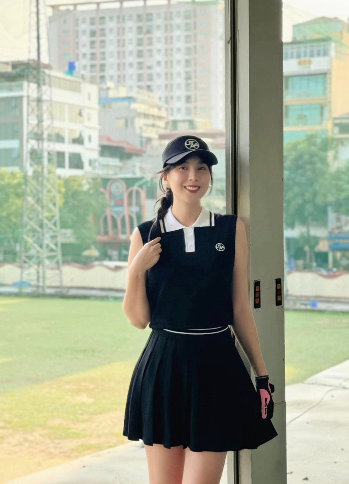 MC Mai Ngọc có đam mê với golf - bộ môn 'nhà giàu'. (Ảnh: FBNV)