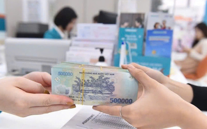 Từ 1/1/2025, những trường hợp sau đây sẽ không thể rút tiền tại quầy giao dịch Ảnh 2