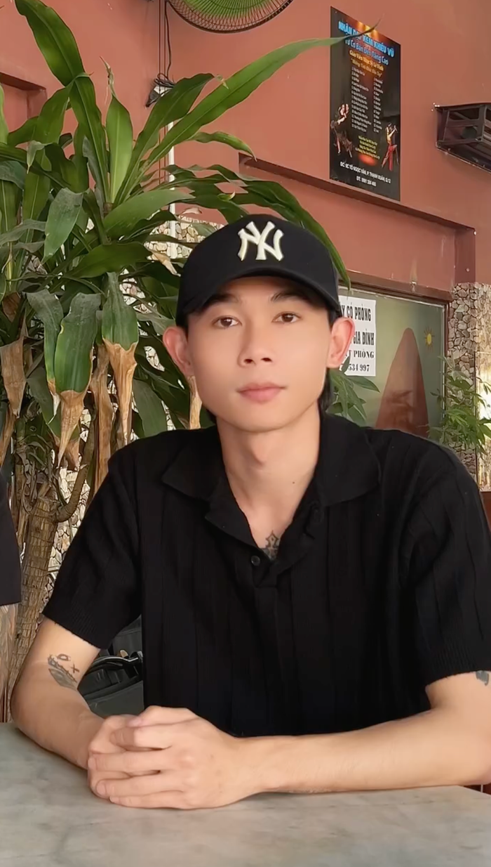 Hồng Thanh xuất hiện sau thời gian dài vướng nghi vấn trốn nợ. (Ảnh: FBNV)