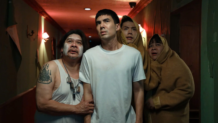 404: Chạy Ngay Đi lấy chủ đề kinh dị - hài với nhiều phân cảnh đậm tính giải trí.