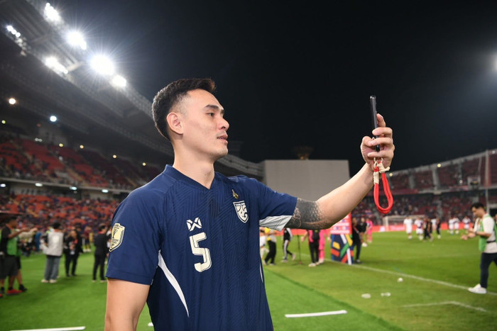 Chalermsak Aukkee của tuyển Thái Lan đã hành động và phát biểu gây chú ý sau chiến thắng Philippines. Ảnh: FAT