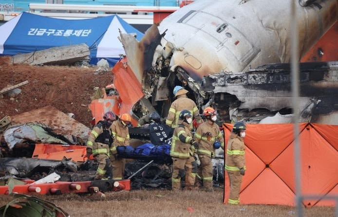 Hiện trường vụ rơi máy bay