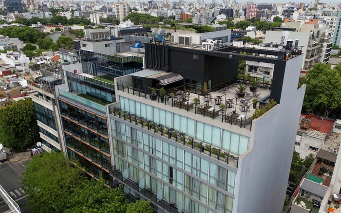 5 người bị buộc tội liên quan đến vụ nam ca sĩ ngã lầu tử vong Ảnh 2