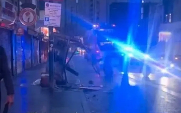 Nữ ca sĩ ngất xỉu khi đang lái xe, gây ra tai nạn trên đường Ảnh 2