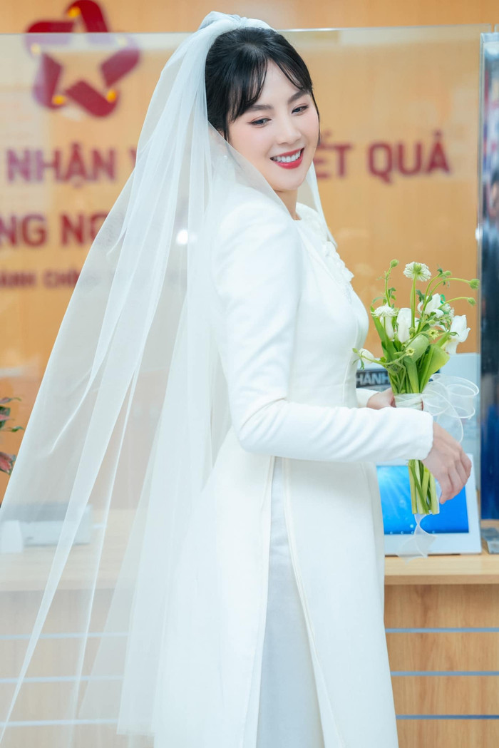 Ở tuổi 35, MC Mai Ngọc tìm thấy được hạnh phúc mới bên cạnh ông xã thiếu gia. (Ảnh: FBNV)