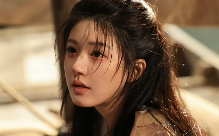 Triệu Lộ Tư bị sếp bạo hành? Ảnh 2