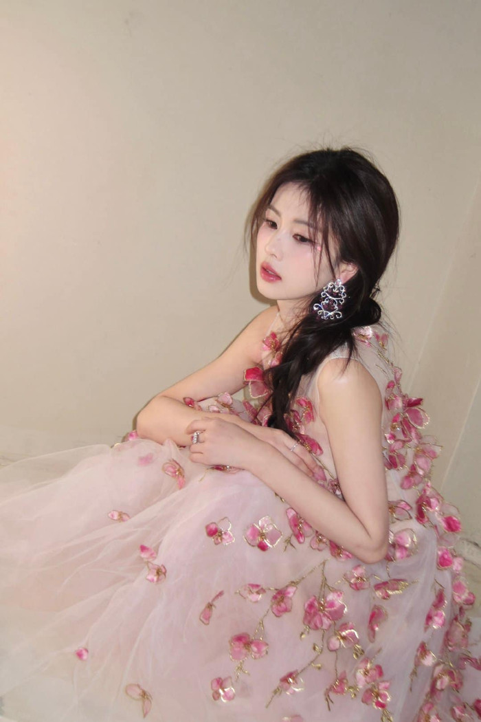 Năm 2024 đánh dấu bước tiến mới trong sự nghiệp Bạch Lộc ở mảng truyền hình. Sau Ninh An Như Mộng, nữ diễn viên vừa tham gia ghi hình cho 2 dự án lớn là Bạch Nguyệt Phạn Tinh và Lâm Giang Tiên. Hai bộ phim này đang rục rịch ra mắt, hứa hẹn sẽ lập thành tích cao trên đường đua truyền hình thời gian tới.