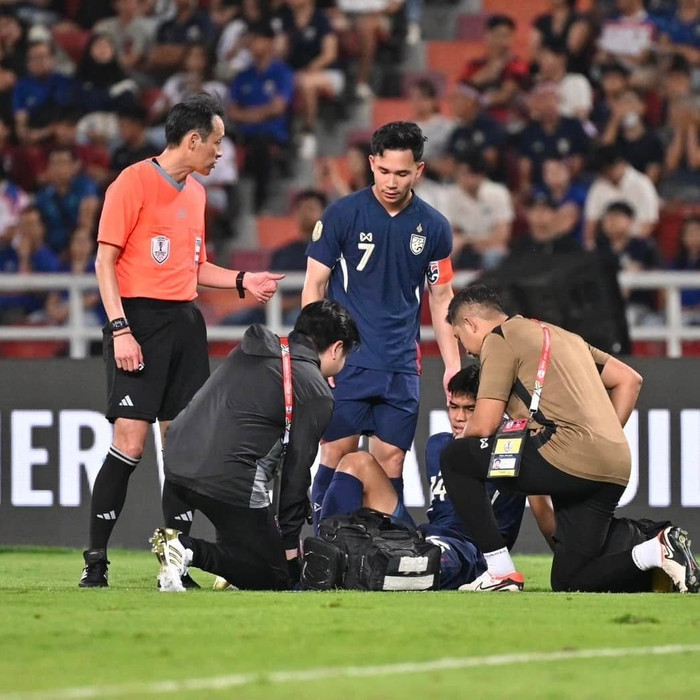 Tiền đạo tuyển Thái Lan - Teerasak vừa có thông tin xấu cho HLV Ishii. Ảnh: Port FC