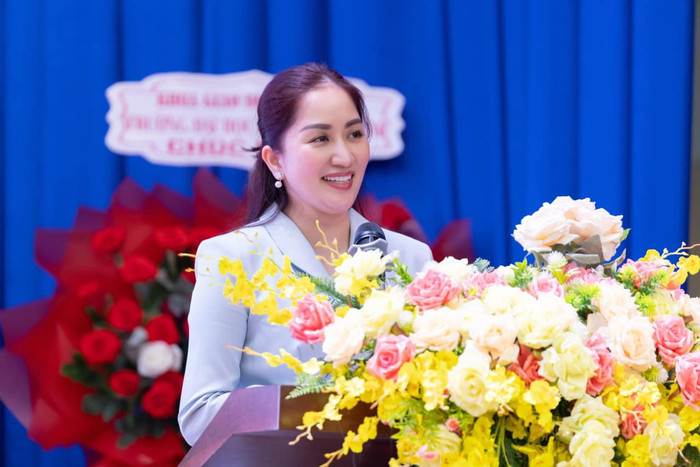 Khánh Thi được bổ nhiệm làm Viện trưởng Viện Văn hóa Nghệ thuật, Trường ĐH Kinh tế Tài Chính TP.HCM từ tháng 5 năm ngoái. Ảnh: FBNV