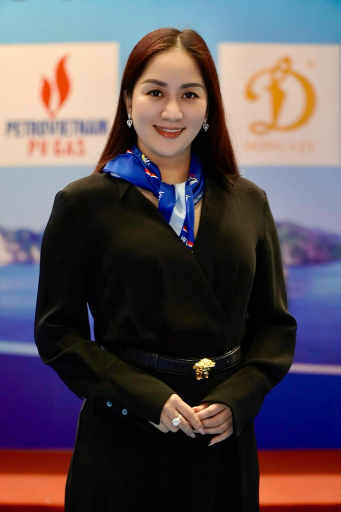 Khánh Thi đi chấm thi ở nhiều cuộc thi dancesport trong và ngoài nước. Ảnh: FBNV