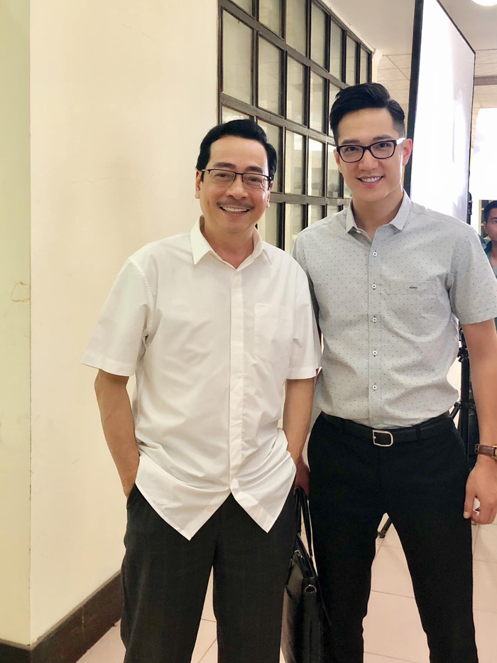 Chí Nhân và NSND Hoàng Dũng khi đóng phim Sinh tử. Ảnh: FBNV