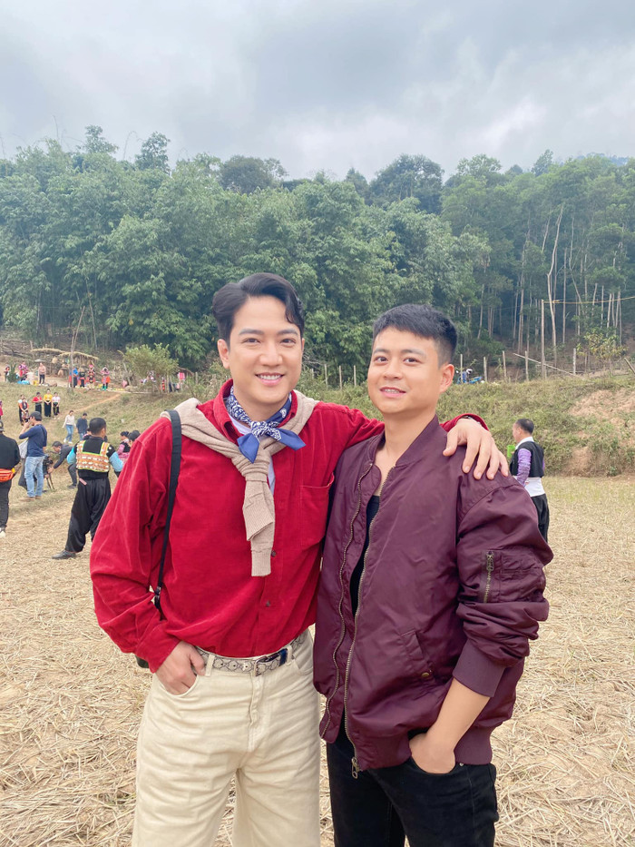 Chí Nhân và con trai NSND Hoàng Dũng có cơ duyên đóng chung phim. Ảnh: FBNV