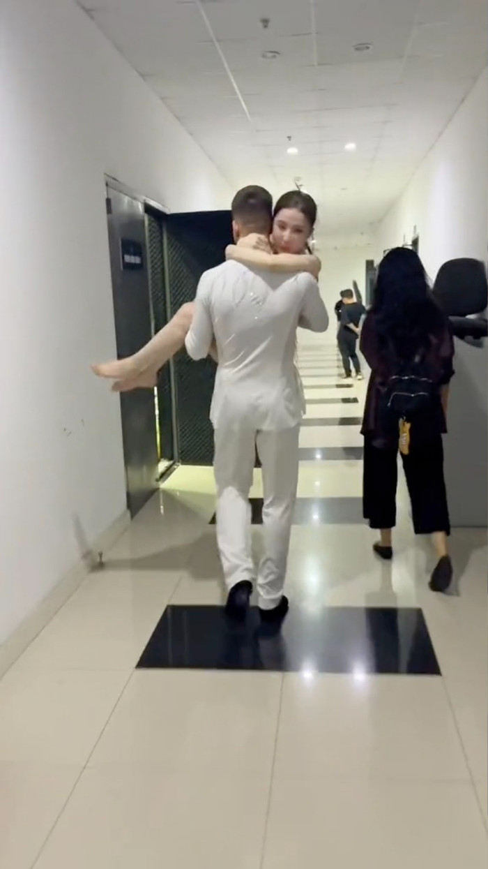 Showbiz 24h: Quỳnh Nga vui mừng vì được bạn nhảy hết lòng quan tâm. Ảnh: Chụp màn hình