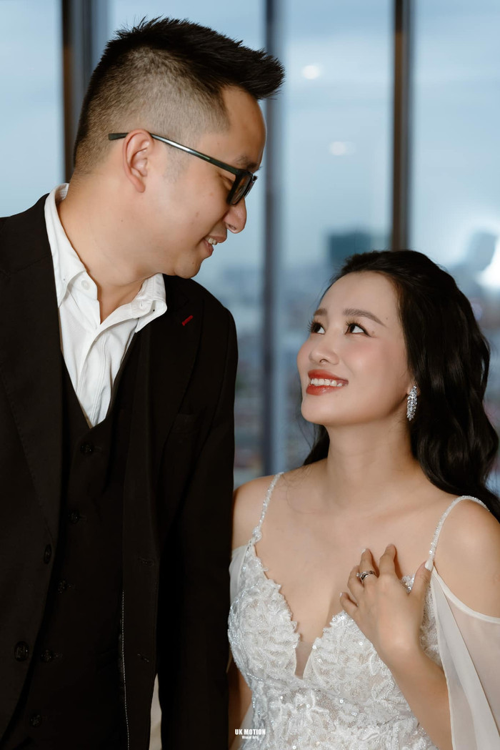 Nữ MC tìm được bến đỗ hạnh phúc ở U40. Ảnh: FBNV