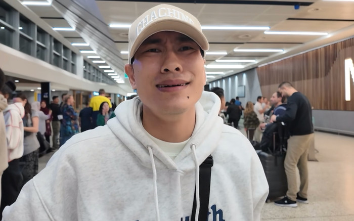 Nam diễn viên Vbiz hốt hoảng vì bị an ninh sân bay giữ lại, kiểm tra hành lý thì phát hiện một món đồ Ảnh 2