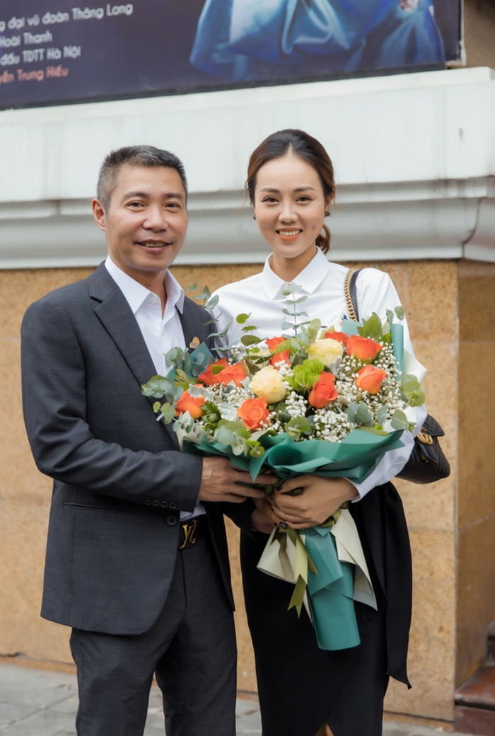 Ngọc Hà - vợ Công Lý bày tỏ sự vui mừng vì những tín hiệu tốt đẹp, lạc quan về sức khoẻ hiện tại của chồng. (Ảnh: Sưu tầm)