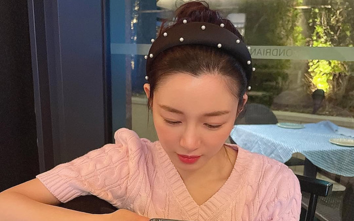 Nữ diễn viên đình đám showbiz khoe con sau gần một năm giấu kín Ảnh 2