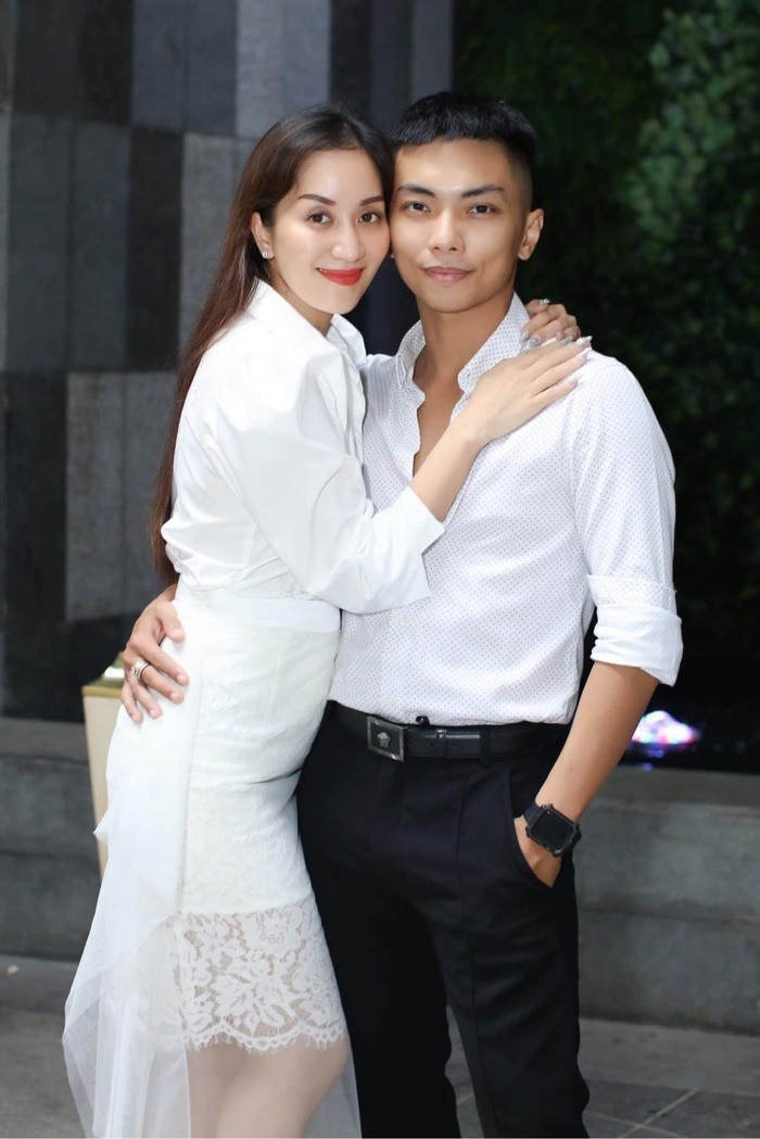 Khánh Thi có hôn nhân hạnh phúc bên Phan Hiển. (Ảnh FBNV)