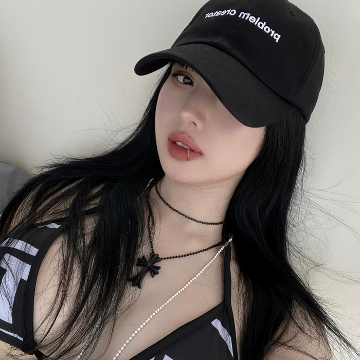 Tâm Tít nay sở hữu cằm V-line khiến dân tình tò mò về nhan sắc của cô. (Ảnh FBNV)