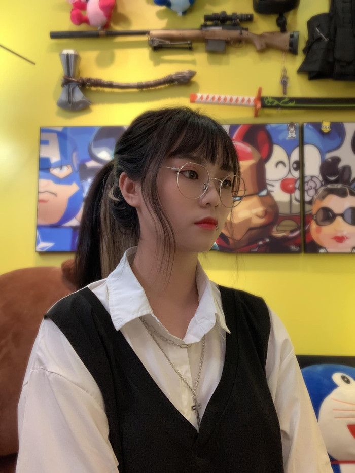 Misthy đang bị nhiều khán giả chê trách vì có những lời nói giỡn quá trớn với Lâm Vỹ Dạ trong một chương trình truyền hình thực tế. (Ảnh FBNV)